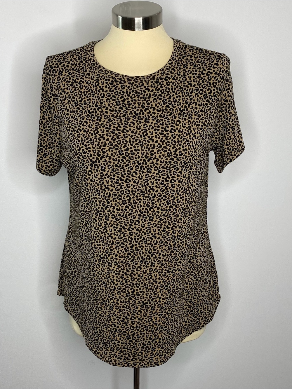 Old Navy Luxe Leopard Short Sleeve T-Shirt